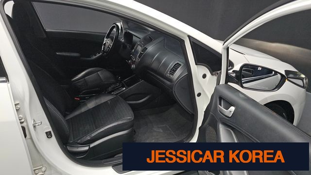 2017 Kia The New K3 - Thumbnail 4
