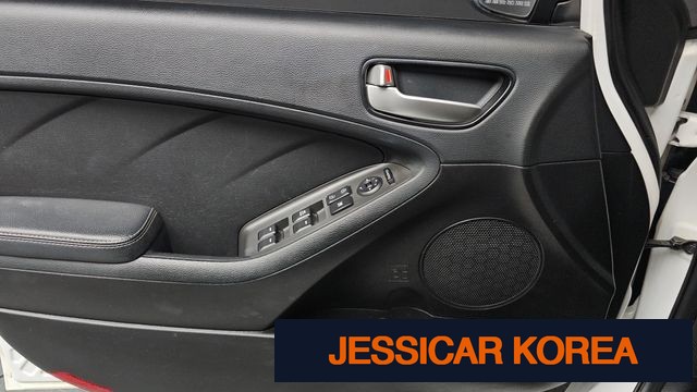 2017 Kia The New K3 - Thumbnail 10