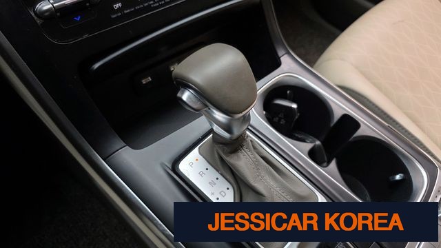 2021 Kia Carnival 4th Gen - Thumbnail 18