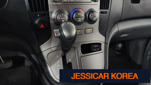 2016 Hyundai Grand Starex - Thumbnail 6