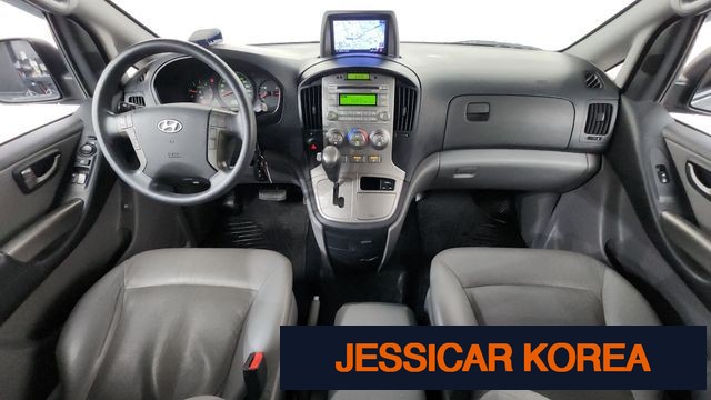 2016 Hyundai Grand Starex - Thumbnail 10