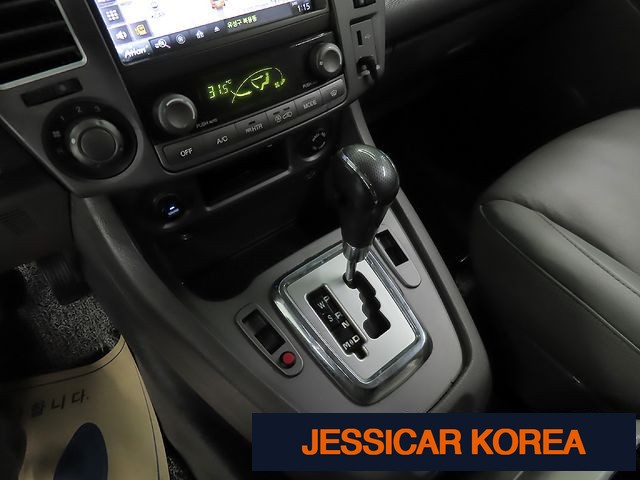 2015 KG Mobility Korando Turismo - Thumbnail 14