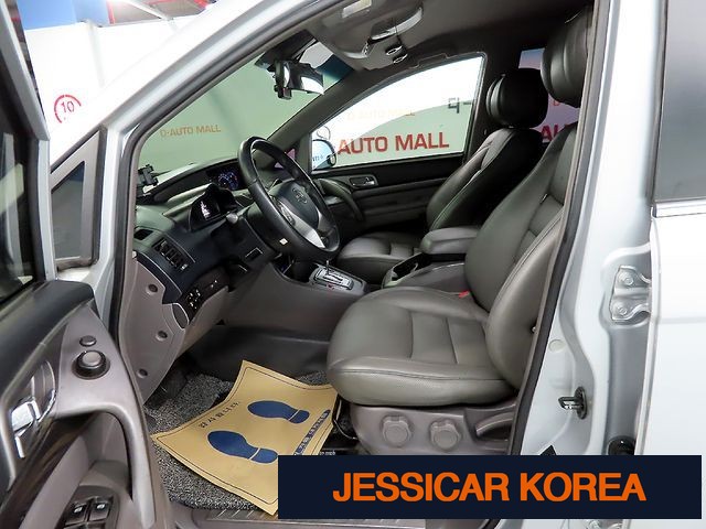2015 KG Mobility Korando Turismo - Thumbnail 20