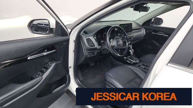 2023 Kia Seltos - Thumbnail 17
