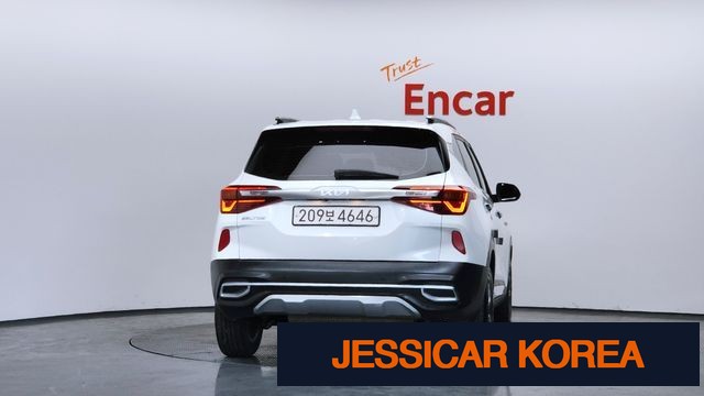 2023 Kia Seltos - Thumbnail 18