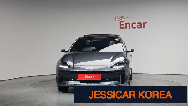 2023 Hyundai Ioniq 6 - Thumbnail 10
