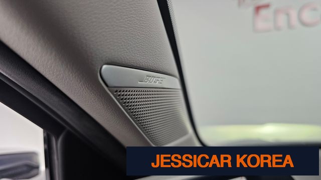 2023 Hyundai Ioniq 6 - Thumbnail 13