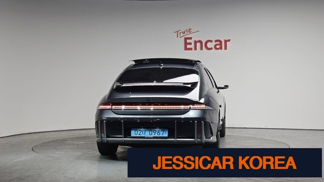 2023 Hyundai Ioniq 6 - Thumbnail 19