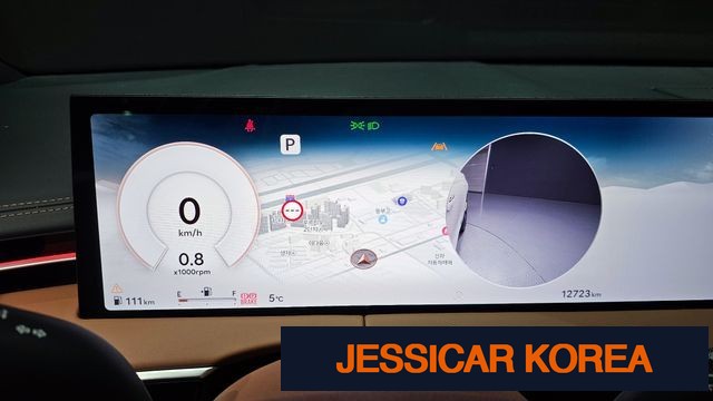 2025 Genesis GV70 - Thumbnail 10