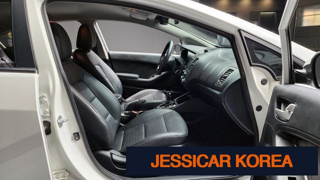 2016 Kia The New K3 - Thumbnail 8