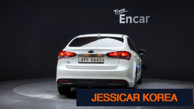 2016 Kia The New K3 - Thumbnail 11