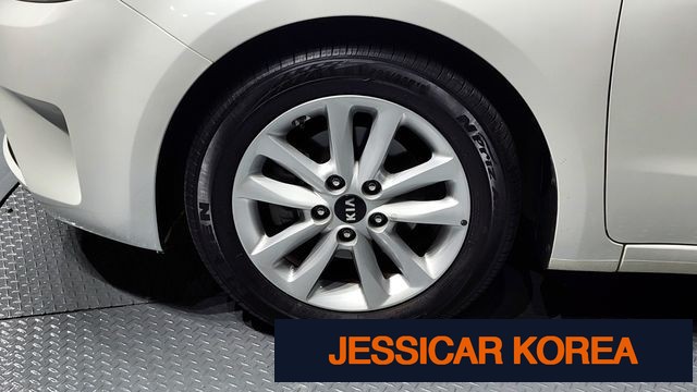 2016 Kia The New K3 - Thumbnail 20