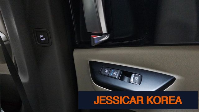 2022 Kia Carnival 4th Gen - Thumbnail 17