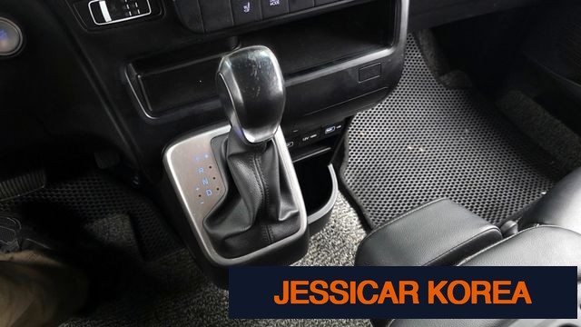 2022 Hyundai Staria - Thumbnail 18