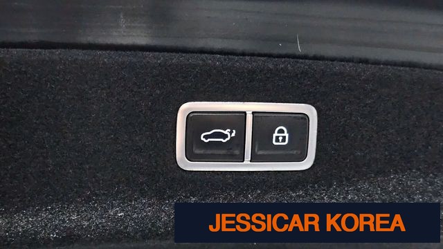2022 Genesis G90 (RS4) - Thumbnail 9