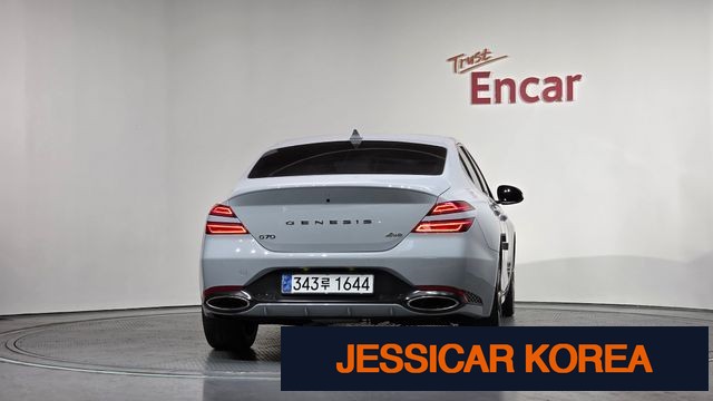 2022 Genesis The New G70 - Thumbnail 11