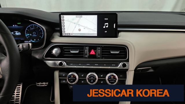 2022 Genesis The New G70 - Thumbnail 12