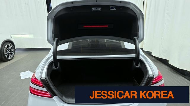 2022 Genesis The New G70 - Thumbnail 19