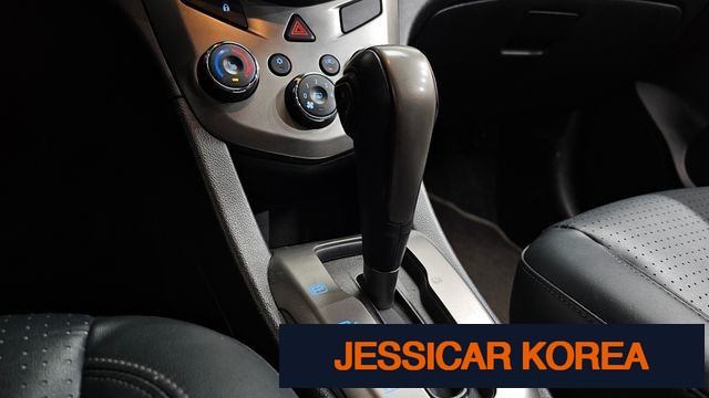 2015 Chevrolet Aveo sedan - Thumbnail 8