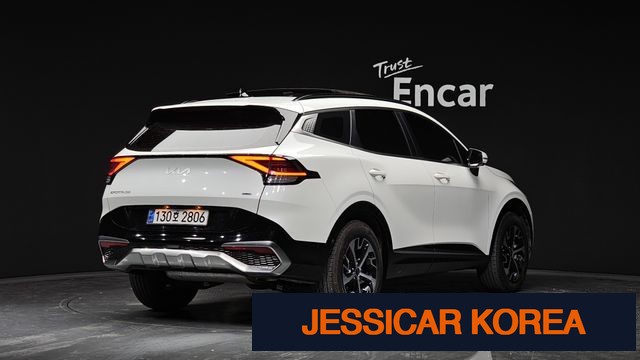 2023 Kia Sportage 5th generation hybrid - Thumbnail 2