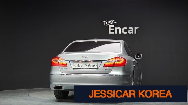 2013 Hyundai Genesis - Thumbnail 7
