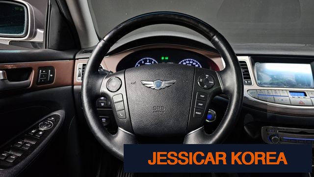 2013 Hyundai Genesis - Thumbnail 11
