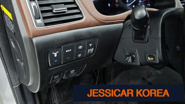 2013 Hyundai Genesis - Thumbnail 13