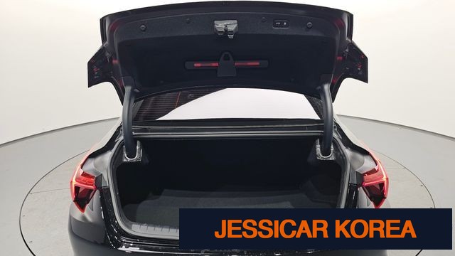 2022 Kia K8 Hybrid - Thumbnail 5