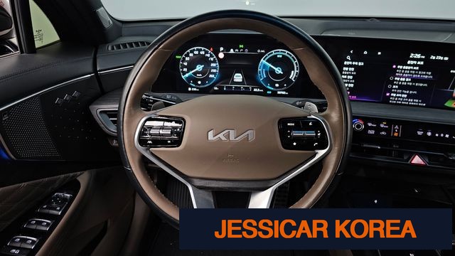 2022 Kia K8 Hybrid - Thumbnail 3