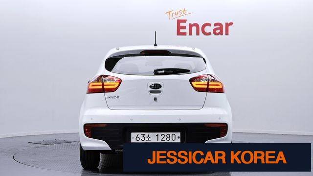 2017 Kia The New Pride - Thumbnail 20