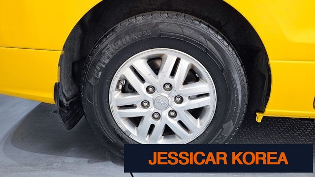 2017 Hyundai Grand Starex - Thumbnail 3