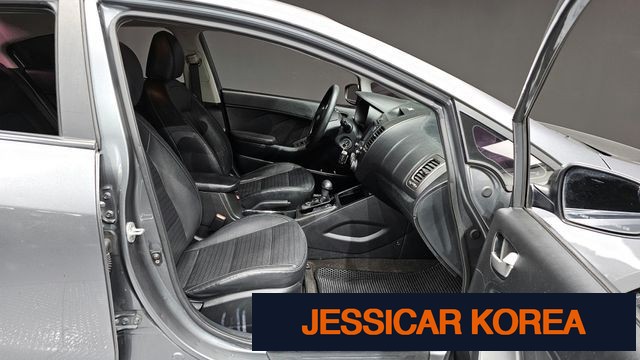 2016 Kia The New K3 - Thumbnail 6