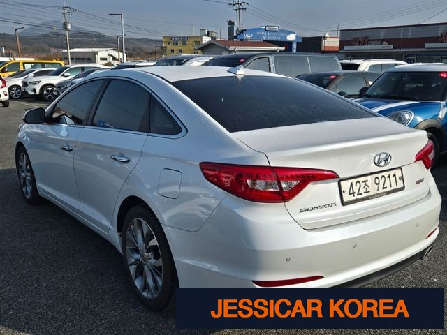 2016 Hyundai LF Sonata - Thumbnail 9