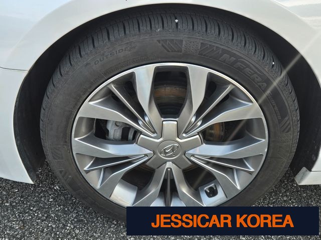 2016 Hyundai LF Sonata - Thumbnail 13
