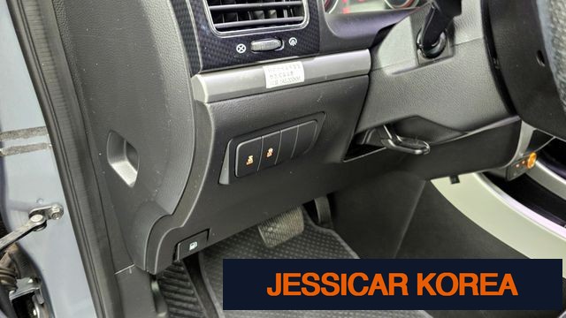 2013 KG Mobility Korando C - Thumbnail 18
