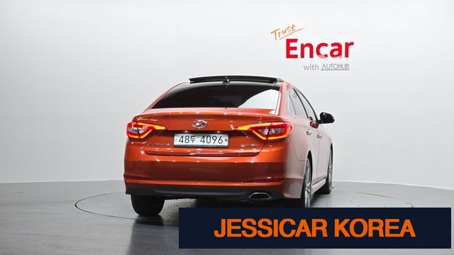 2016 Hyundai LF Sonata - Thumbnail 10
