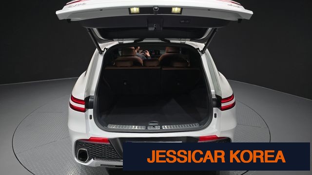2023 Genesis GV70 - Thumbnail 10