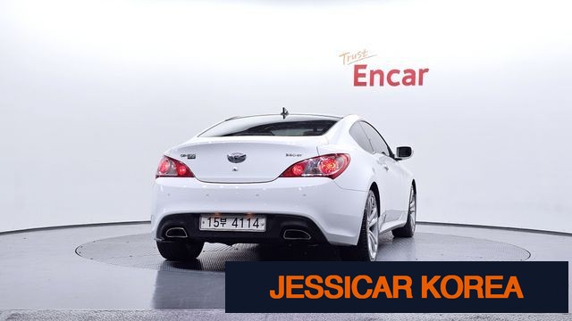 2009 Hyundai Genesis Coupe - Thumbnail 2