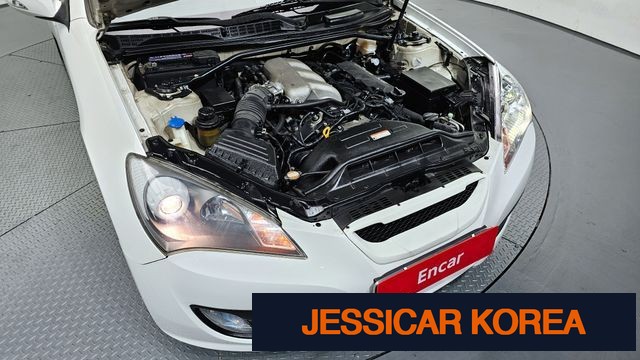 2009 Hyundai Genesis Coupe - Thumbnail 4