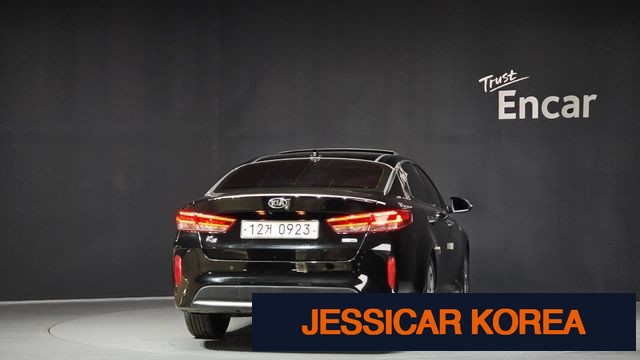 2016 Kia K5 Hybrid 2nd generation - Thumbnail 18
