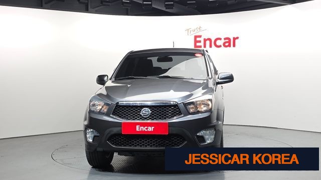 2015 KG Mobility Korando Sports - Thumbnail 2