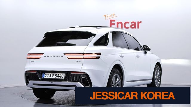 2021 Genesis GV70 - Thumbnail 11