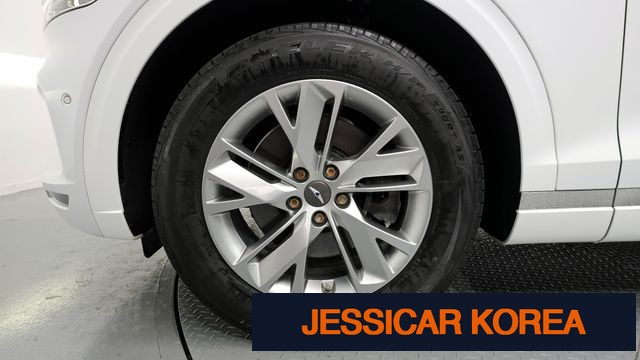 2021 Genesis GV70 - Thumbnail 12