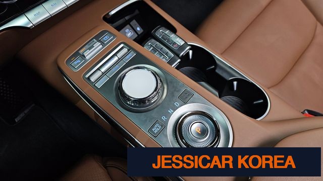 2021 Genesis GV70 - Thumbnail 17