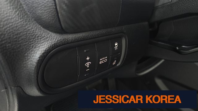 2013 Kia K3 - Thumbnail 2