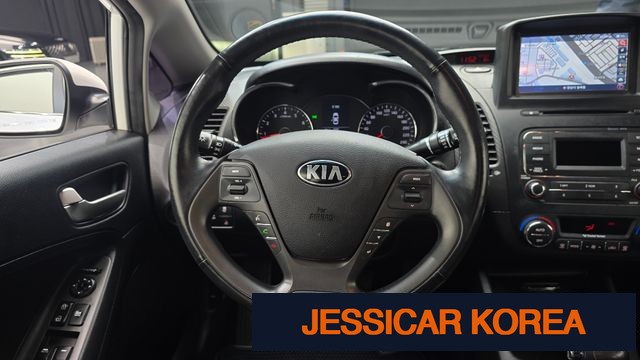 2013 Kia K3 - Thumbnail 6