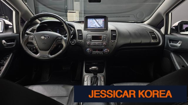 2013 Kia K3 - Thumbnail 7