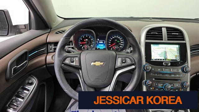 2015 Chevrolet Malibu - Thumbnail 2