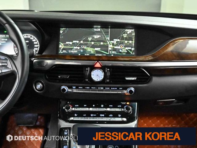 2016 Genesis EQ900 - Thumbnail 17
