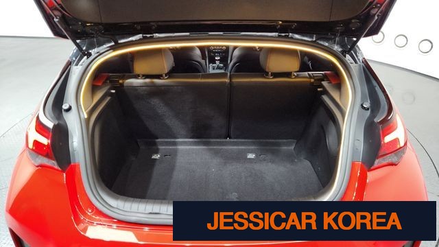 2018 Hyundai Veloster (JS) - Thumbnail 10
